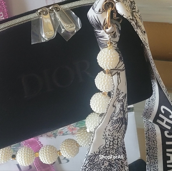 - Dior - Picture 12 of 16